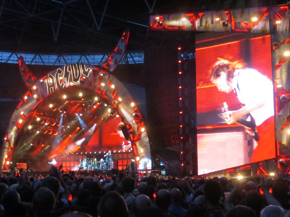 acdc_wembley_family_2015-07-04 21-35-46